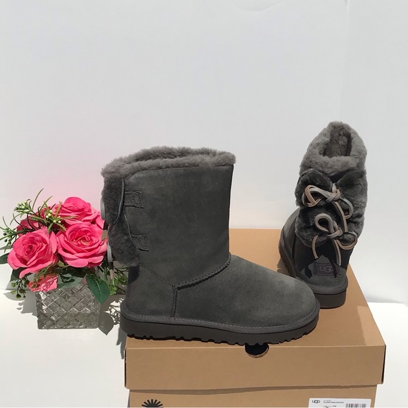 UGG Classic Double Bow Short Boot - Picture 3 of 9